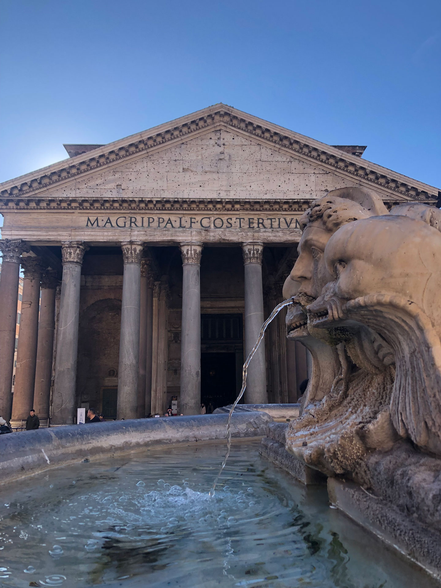 Esterno-del-Pantheon