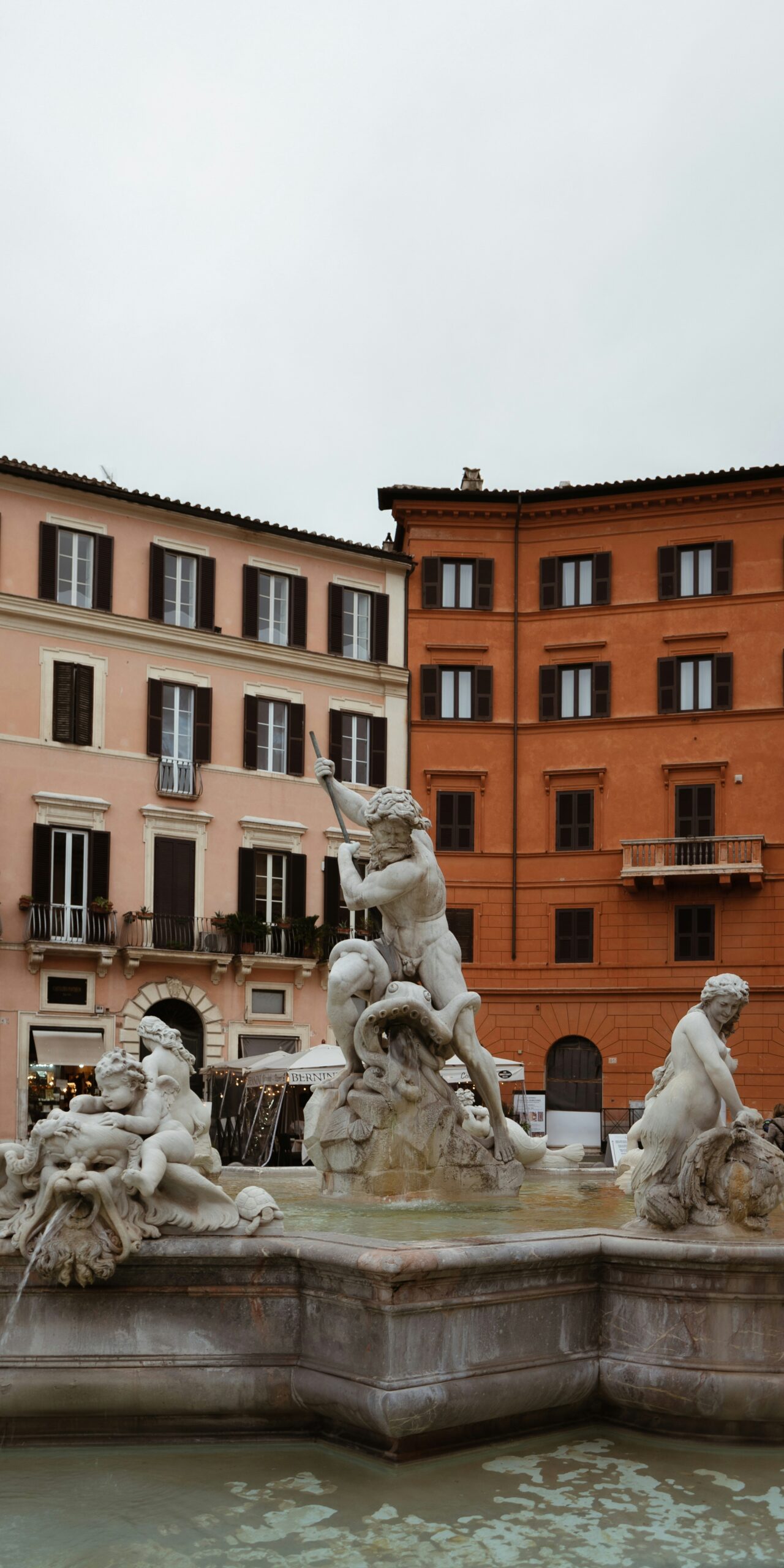 Fontana del moro a Piazza Navona in Higllights of Rome bibi-pace-teSj3EIXcVU-unsplash