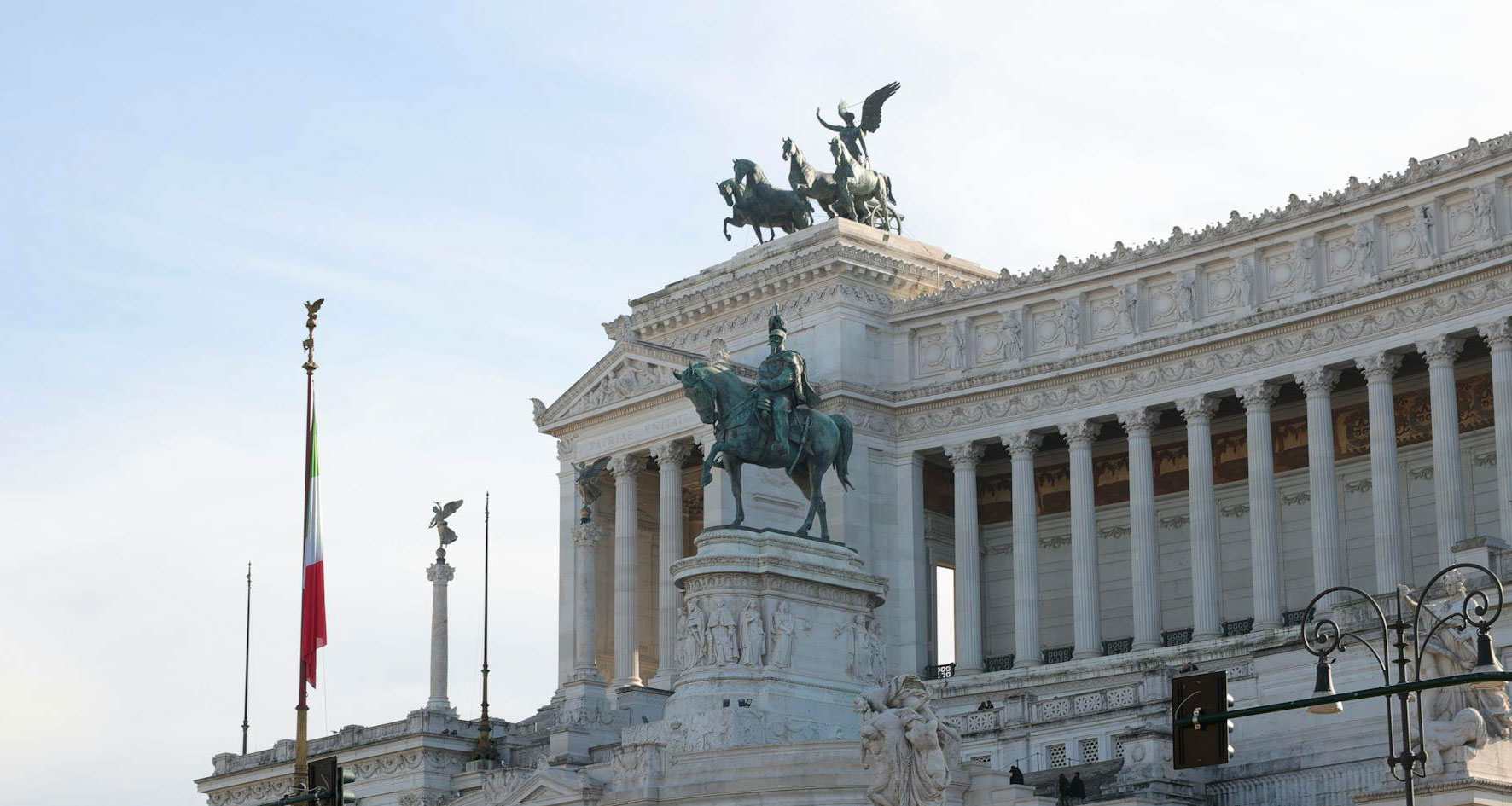 piazza-venezia-cut-pexels-delot-36635810