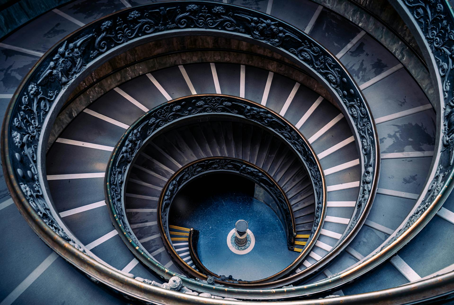 vatican staircase pexels-onthecrow-31072495